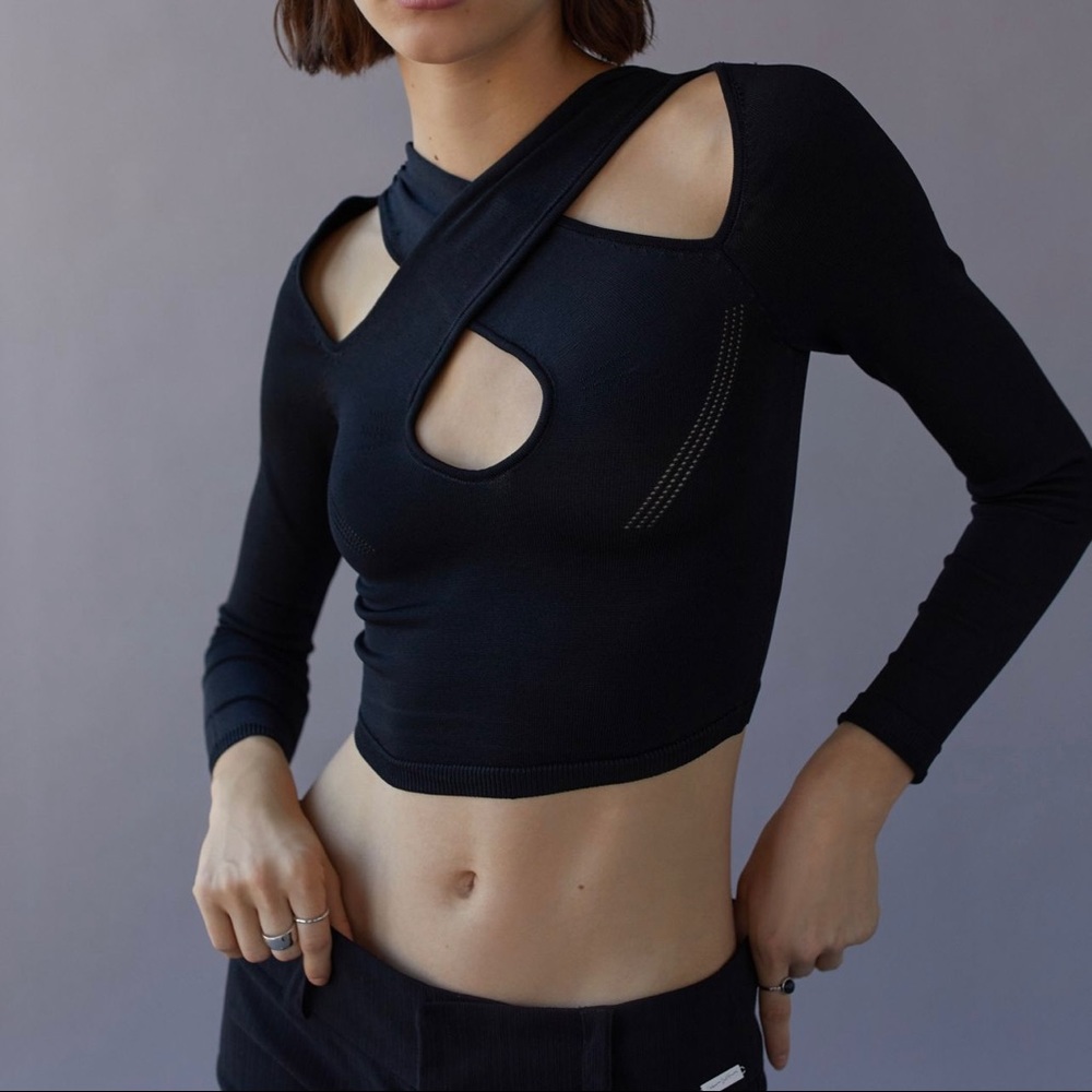 UO Cassidy Reversible Cutout Sweater - Picture 2 of 8